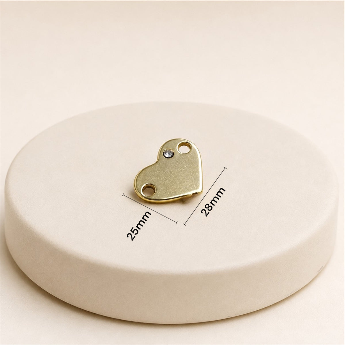 Dije Figura de Corazón Dorado